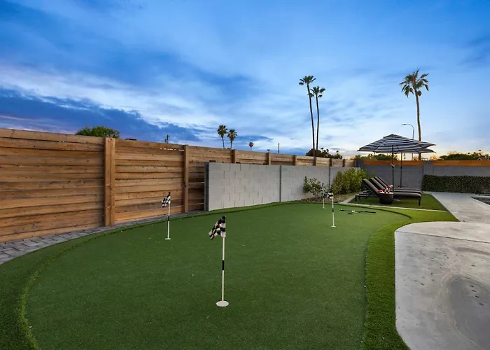 Desert Dreaming - Old Town Pool & Putt Holiday home Scottsdale